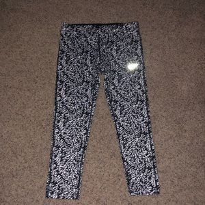 Women’s NIKE Black and White Athletic Leggings